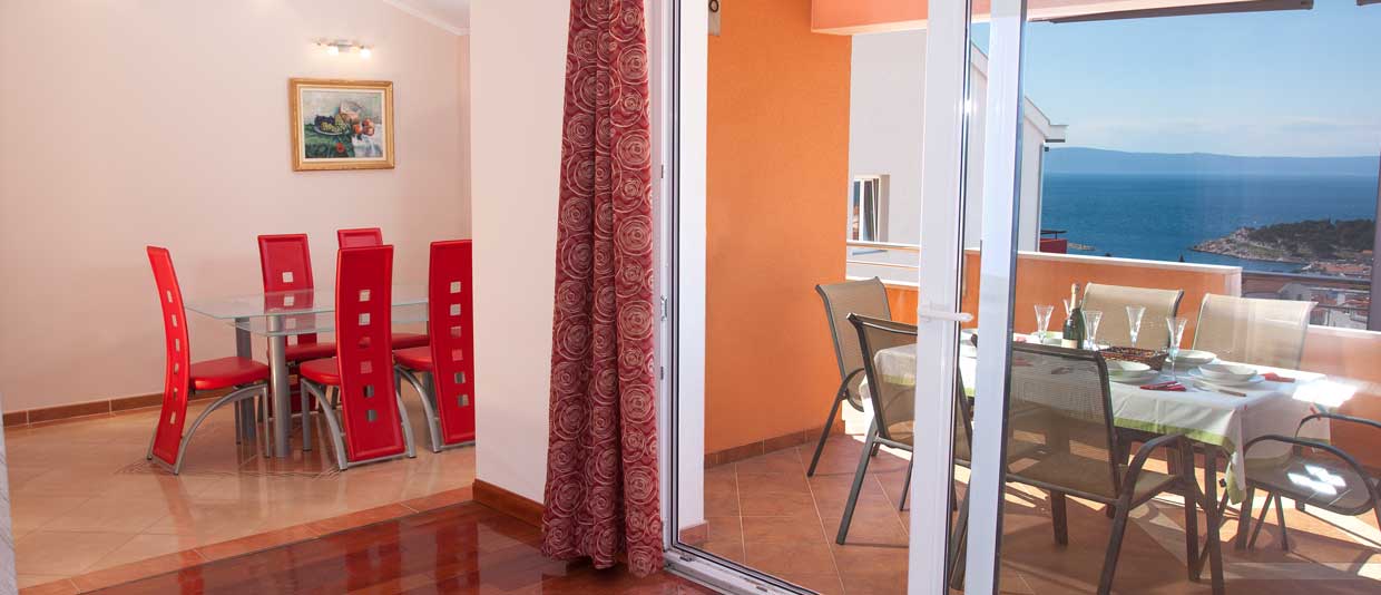 Cheap apartments in Makarska for 4 persons