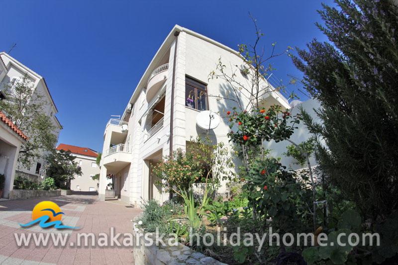 Private accommodation Makarska - Apartment Jony A1 / 03