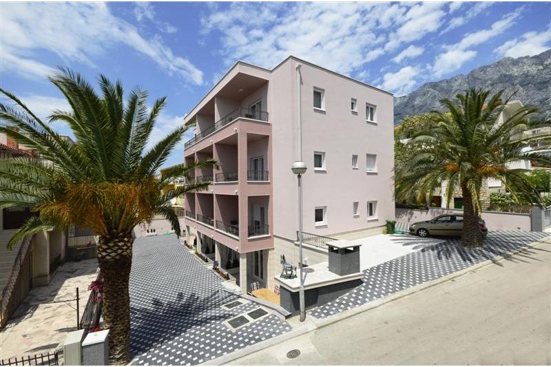 Private accommodation Makarska - Apartment Dalmacija A1 / 01