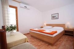Holiday to Croatia - Makarska - Apartment Kovacic app1 /  16