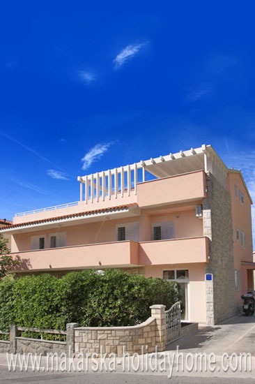 Private accommodation in Makarska, close to the beach