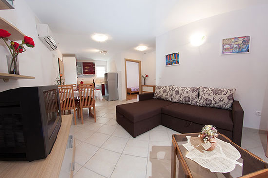 Private apartments near the beach in Makarska