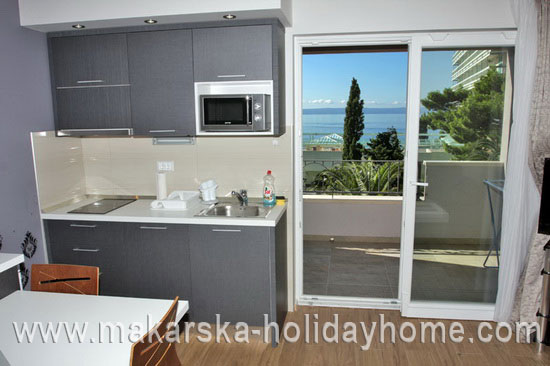 Vacation apartments in Makarska rivijera privatni smještaj Kesara app 1