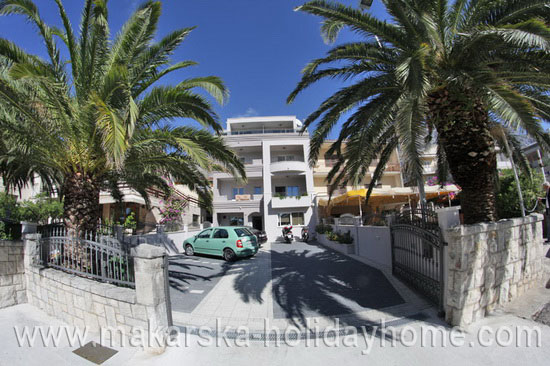 Luxury vacation apartments in Makarska