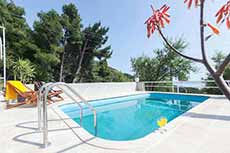 Holiday Hous with pool in Makarska-Vila Jelenka