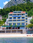 Chorvátsko ubytovanie pri mori makarska  hotel saudade